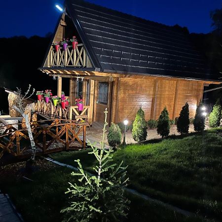 Apartmani Joka I Drvene Kucice 브르드니크 외부 사진