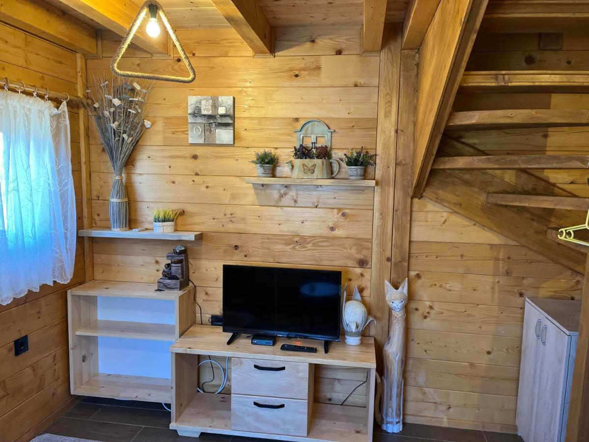 Apartmani Joka I Drvene Kucice 브르드니크 외부 사진