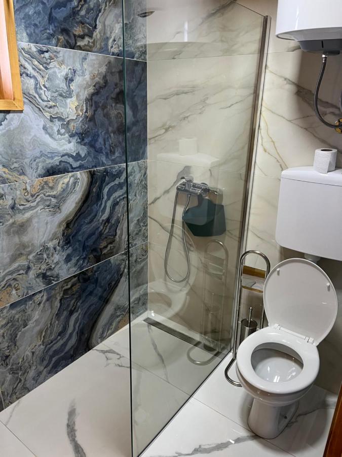 Apartmani Joka I Drvene Kucice 브르드니크 외부 사진