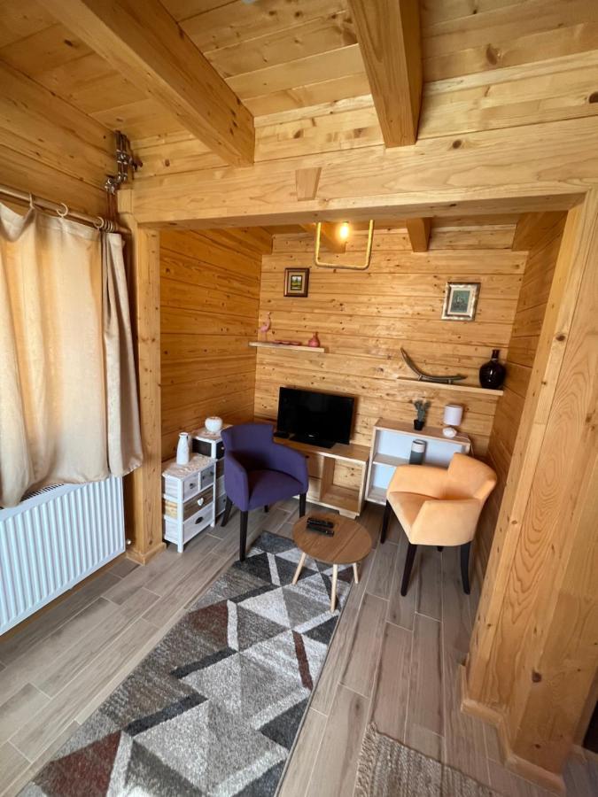 Apartmani Joka I Drvene Kucice 브르드니크 외부 사진